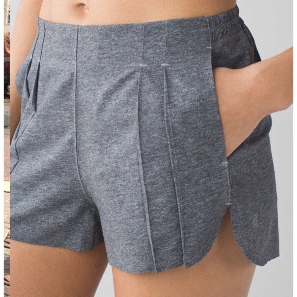 Lululemon Go Endeavor Shorts Womens 12 Heather Gray Pockets Outdoor Training